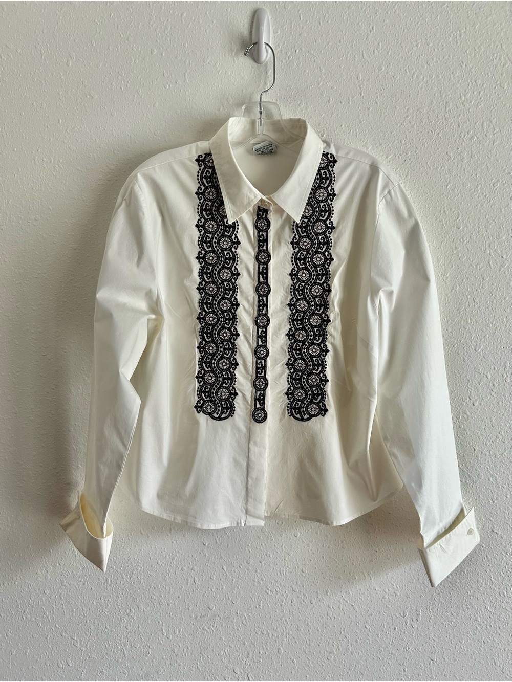 Westbound Petites Vintage Embroidered Blouse Size LP White Classic French Cuff